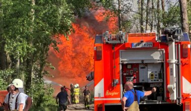 Feuerwehreinsatz - Waldbrandgefahr in Brandenburg sehr hoch - Einsatz in Lindow - Panorama
