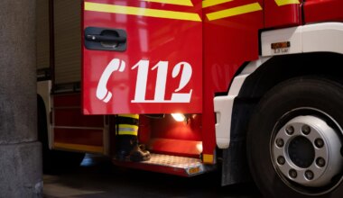 München: Feuerwehr befreit 12 Menschen aus steckengebliebenem Aufzug - München