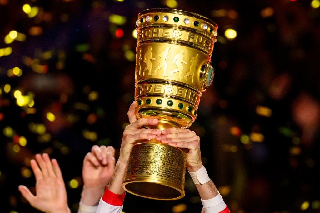 Bayern im Pokal bei Wehen Wiesbaden