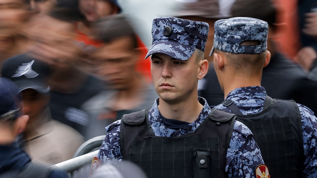 Russland: Russen halten UNS laut Umfrage für feindseliger als die Amis | Politik