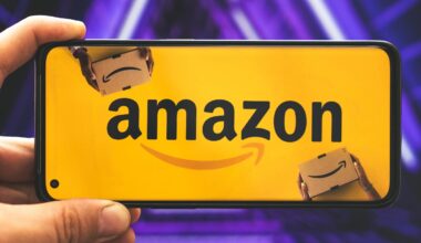 Amazon Logo auf dem Display eines Smartphones