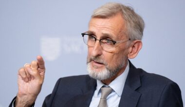 Sachsens Innenminister Schuster: "Im Herbst beginnt Trainerausbildung in Leipzig"