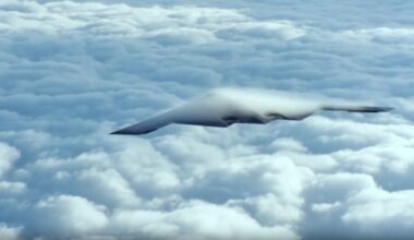 Mit Radar und Auge kaum zu sehen: Wie der B2-Bomber der USA am Himmel verschwindet