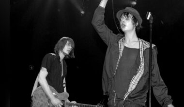 Babyshambles Pete Doherty (re.) und Patrick Walden auf der Bühne.