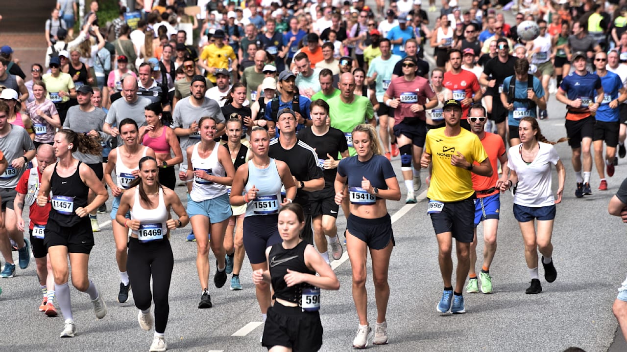 Hamburg: Zwei Menschen bei Halbmarathon in Hitze wiederbelebt | Regional