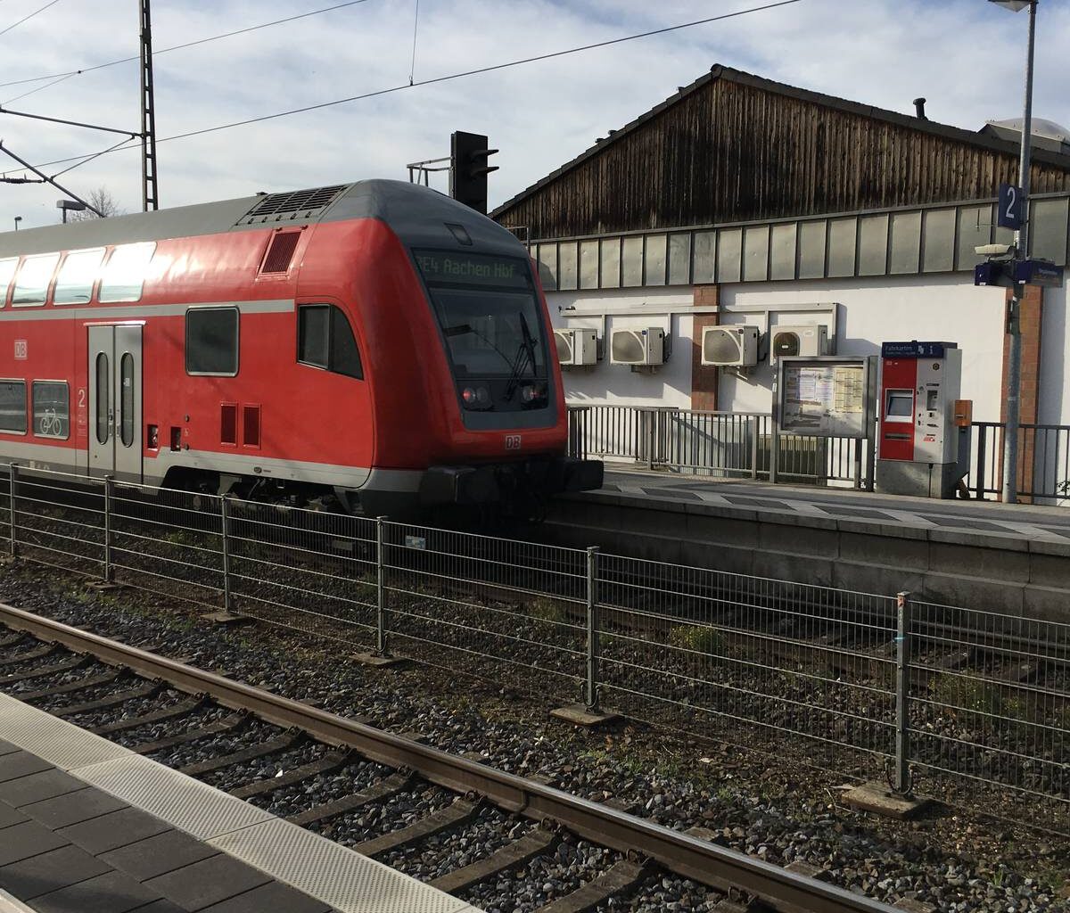 Antrag: RE4 soll wieder in Wickrath halten