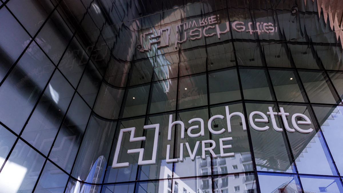 Boykottaufruf im unabhängigen Buchhandel in Frankreich gegen Medienmogul Bolloré - Kultur