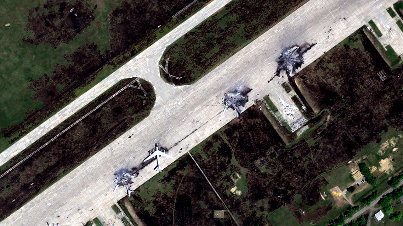Ukraine-Liveblog: ++ Satellitenbilder zeigen Schäden an Flugzeugen ++