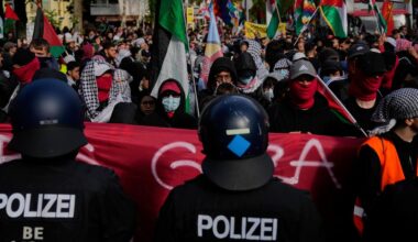 Polizist bei Pro-Palästina-Demo verletzt: Ermittlungen in Berlin