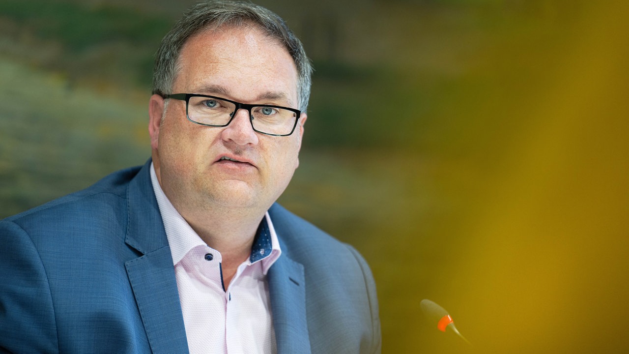Bremer Finanzsenator: "Werden nicht sparen, ohne dass es jemand merkt"