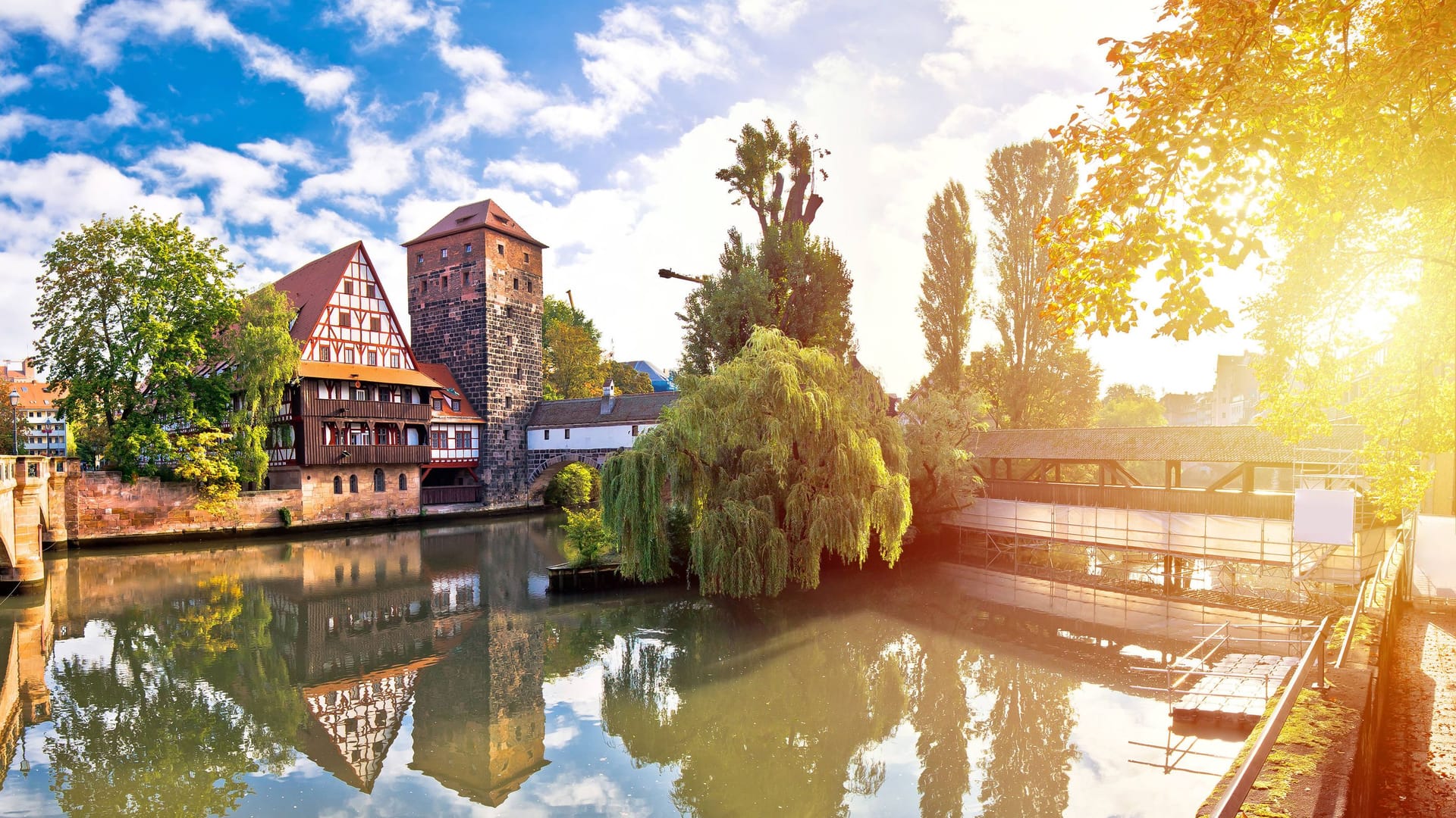 Blick auf die Pegnitz (Symbolfoto): In den kommenden Tagen wird es heiß in der Region.