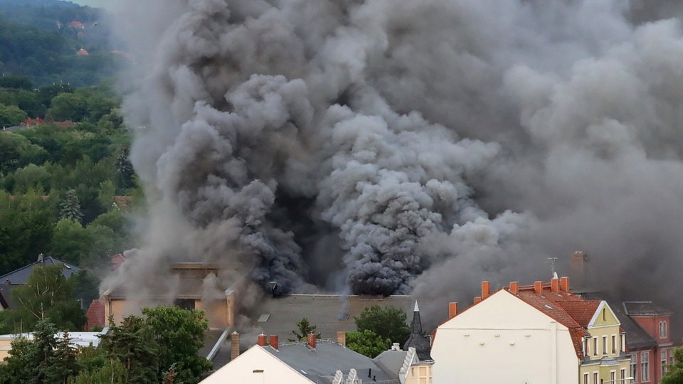 Drei Mädchen sollen Brand in alter Staatsoperette Dresden gelegt haben