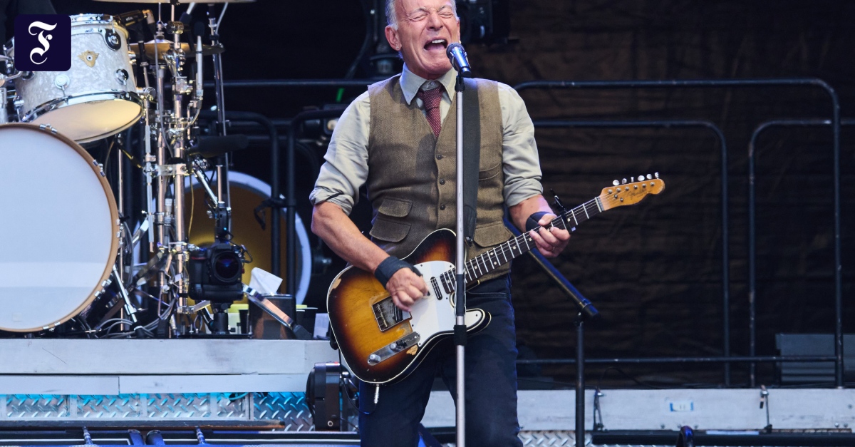 Metallteil fällt bei Bruce-Springsteen-Konzert von der Decke