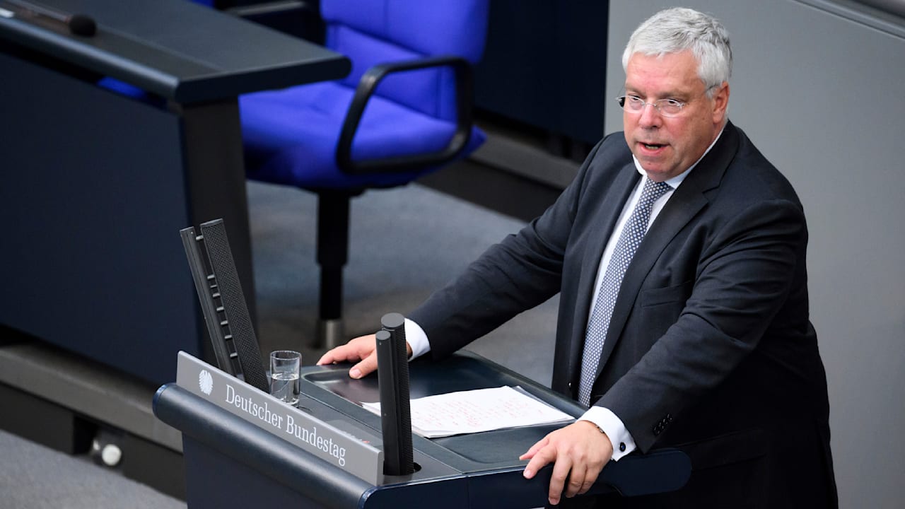 CDU-Chef-Außenpolitiker: „Ukraine hat noch nicht alle Optionen ausgeschöpft“ | Politik
