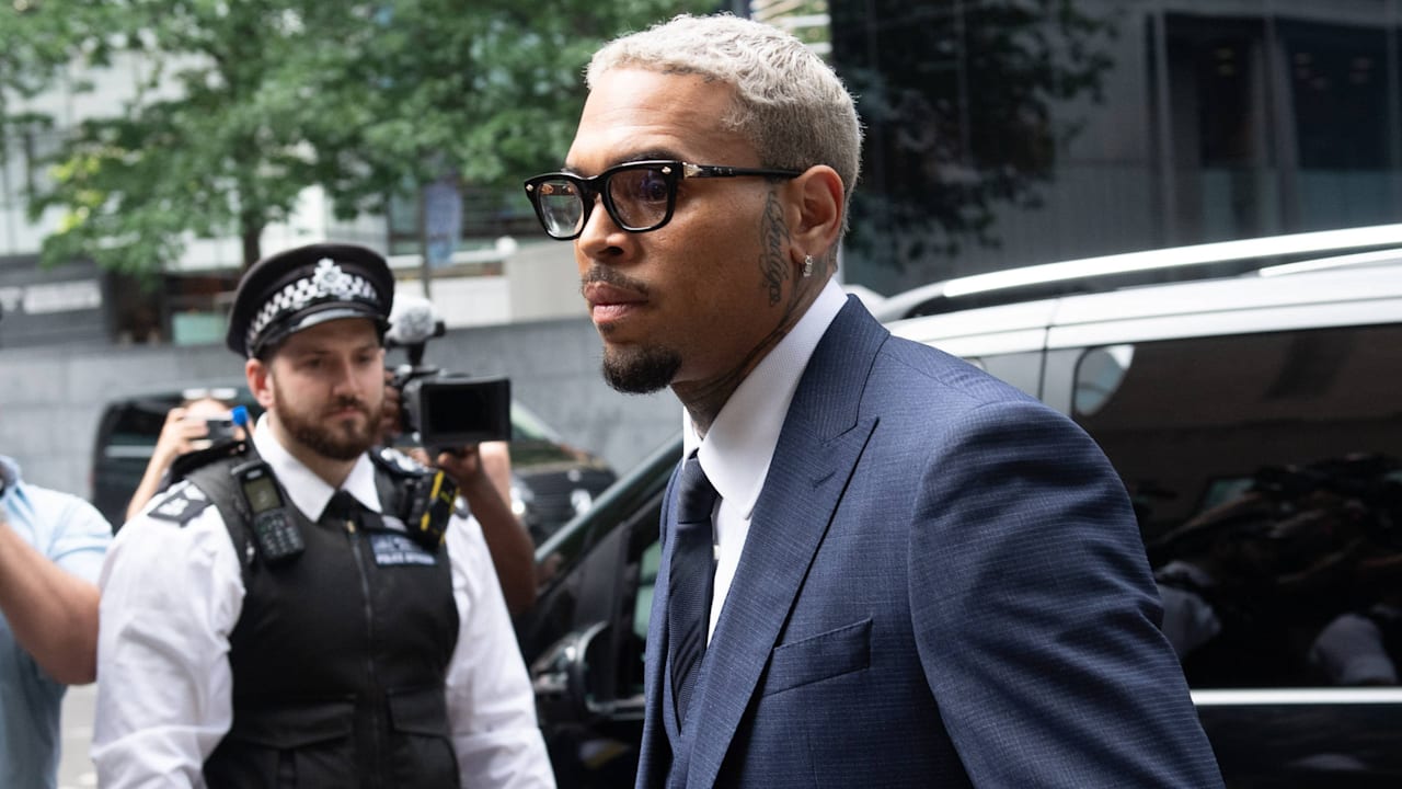 Chris Brown vor Gericht: Rihanna-Ex plädiert auf unschuldig | Unterhaltung