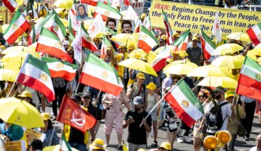 Exilgruppe - Protest in Berlin gegen Führung des Irans - Politik