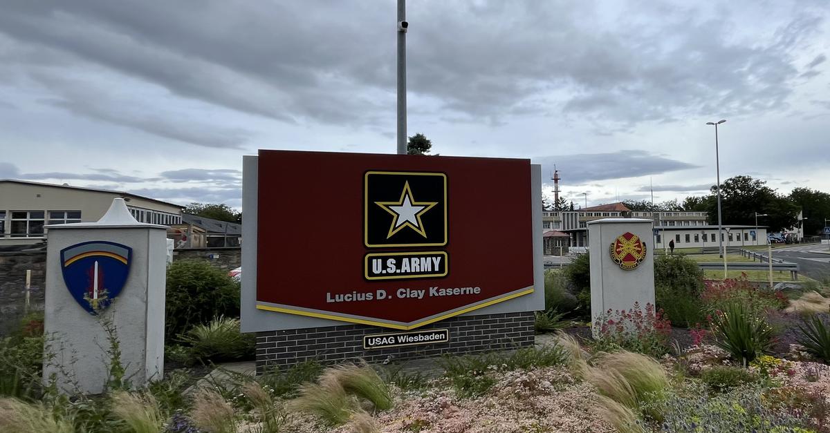 Warnstreik bei US-Army-Zivilbeschäftigten in Wiesbaden