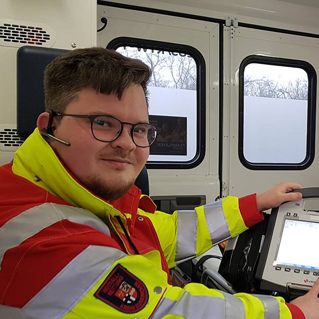 Zwei Rettungswagen mit Telenotarzt - Radio Wuppertal