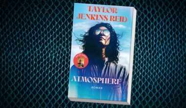 Roman "Atmosphere": Liebe und Gefahr im Weltraum | NDR.de - Kultur - Buch