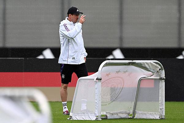 Stuttgart | Klartext Nagelsmann: «Es muss keiner einen Acker umgraben»