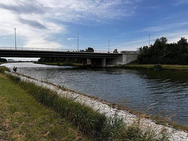 Nürnberg | Vermisster Junge tot im Main-Donau-Kanal