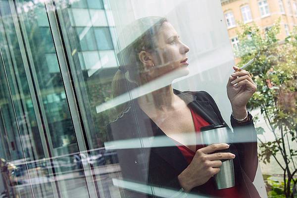 Wiesbaden | Muss man für die Raucherpause im Job ausstempeln?