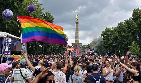 Berlin | Bundestagsspitze: Regenbogennetzwerk nicht beim Berliner CSD