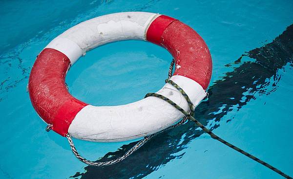 Frankfurt/Main | Neunjährige stirbt nach Badeunfall in Frankfurter Freibad