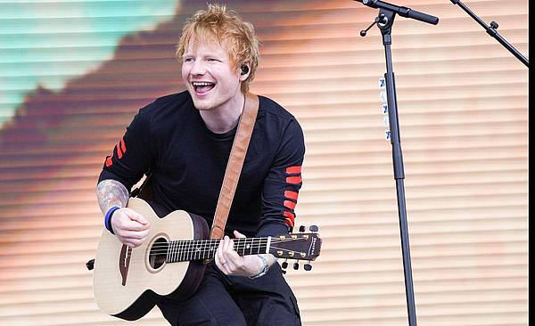 Stuttgart | Ed Sheeran und Zartmann performen gemeinsam «Tau mich auf»