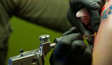 Kiel | Urteil: Krank wegen entzündetem Tattoo - kein Lohn