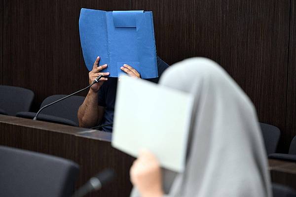 Düsseldorf | Islamistischer Tiktok-Star gesteht Spendenbetrug