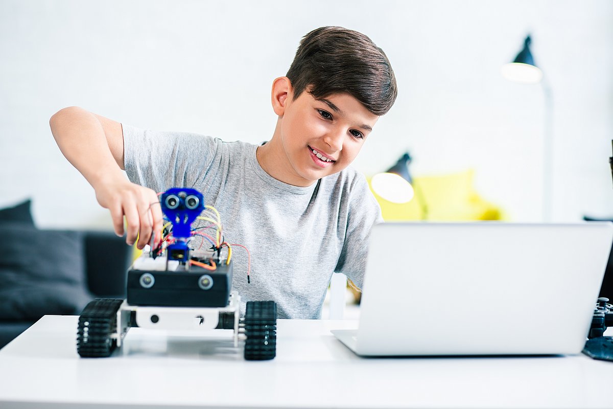 Freie Restplätze im Ferienprogramm des Bergischen Schul-Technikums