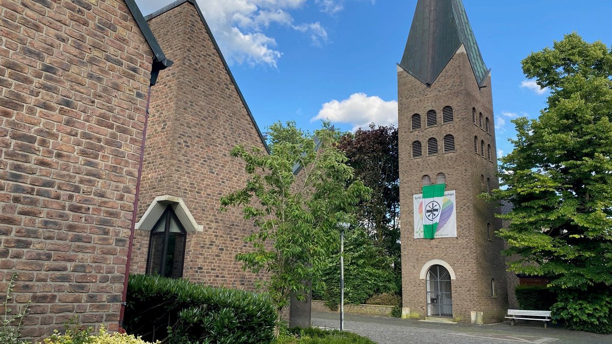 Kirche-und-Leben.de - Münster: Emotionale Diskussion um Kirchenschließung