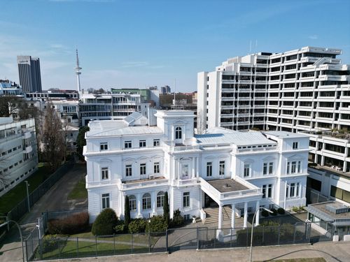 Ehemaliges US-Generalkonsulat in Hamburg wird Luxushotel: Tageskarte