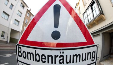 Köln: Große Evakuierung wegen Bombenentschärfung - Panorama