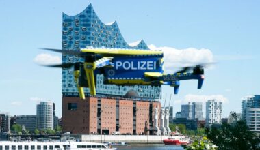 Hamburg: Polizei jagt Raudi-Radfahrer jetzt per Drohne | Regional