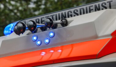 Einsatz in Dortmund - Junge stürzt aus Haus acht Meter in die Tiefe - verletzt - Panorama