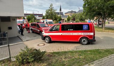 Bei dem Wohnungsbrand in Halle wurden insgesamt zehn Menschen verletzt.