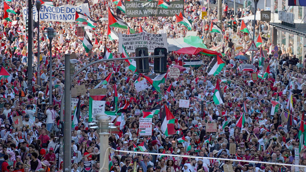 Berlin: 14 Festnahmen und drei verletzte Polizisten bei propalästinensischer Demo