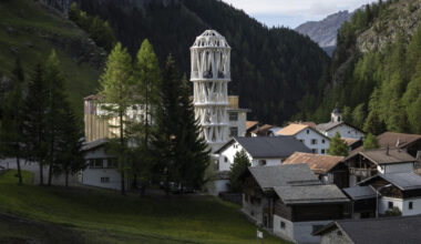 Weiße Turm von Mulegns