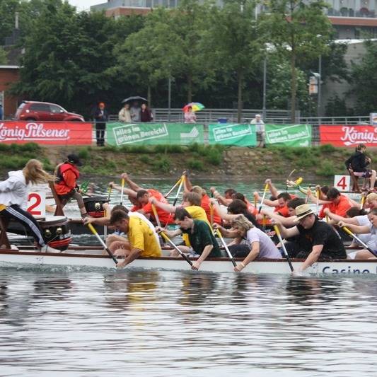 Drachenboot-Regatta 2025: Drei Tage Wassersport-Spektakel am Duisburger Innenhafen