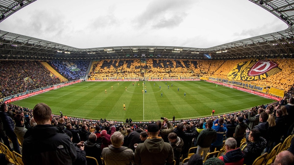 Elb-Clásico Dynamo Dresden gegen 1. FC Magdeburg am zweiten Spieltag