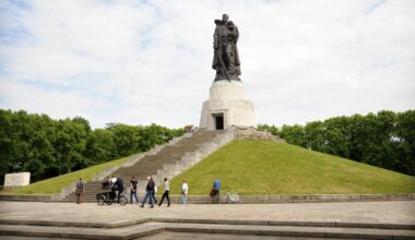 „Der Senat von Berlin lädt keine offiziellen Vertreter anderer Staaten ein“
