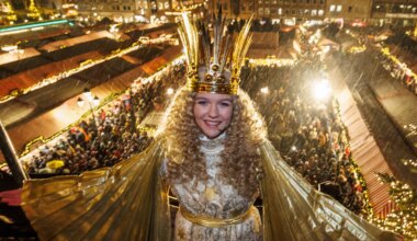 Mitten im Sommer: Nürnberg kürt sein Christkind - Bayern