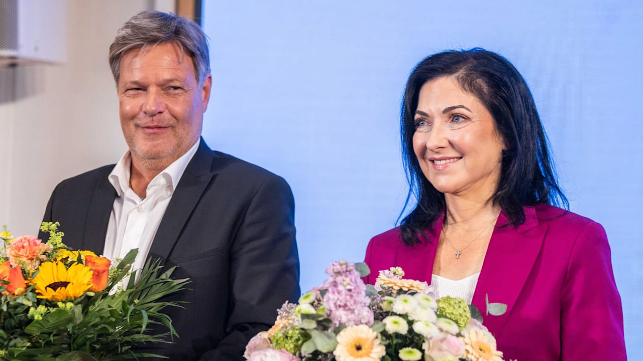 Habeck: Northvolt-Erbe belastet – Reiche soll Gutachten offenlegen! | Politik
