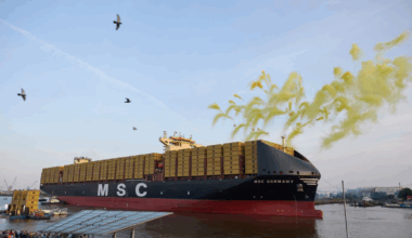 Hafenspektakel bei Taufe der „MSC Germany“