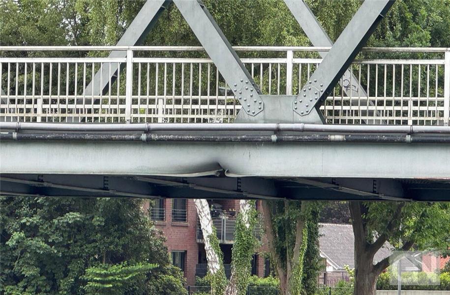 Frachter rammt Brücke über Dortmund-Ems-Kanal