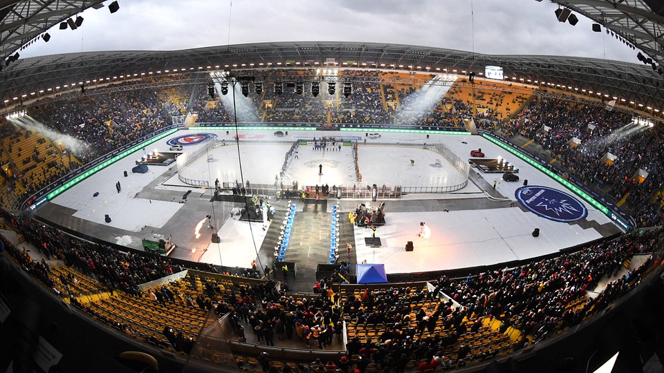 DEL: Dresdner Eislöwen starten beim Deutschen Meister - erneutes Outdoor-Spiel geplant