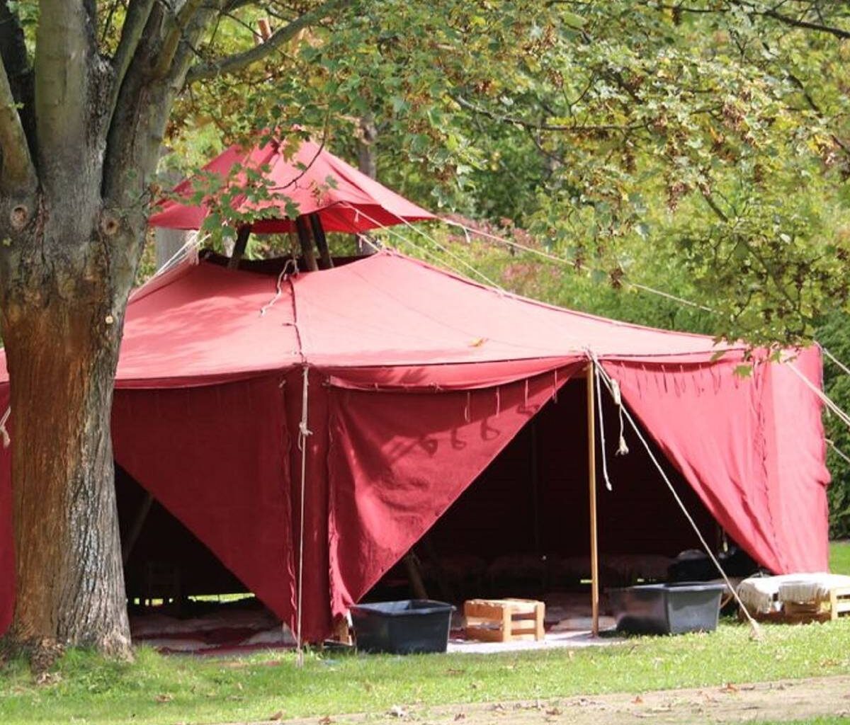 Geschichten: Erzählzelt an fünf Orten zu Gast