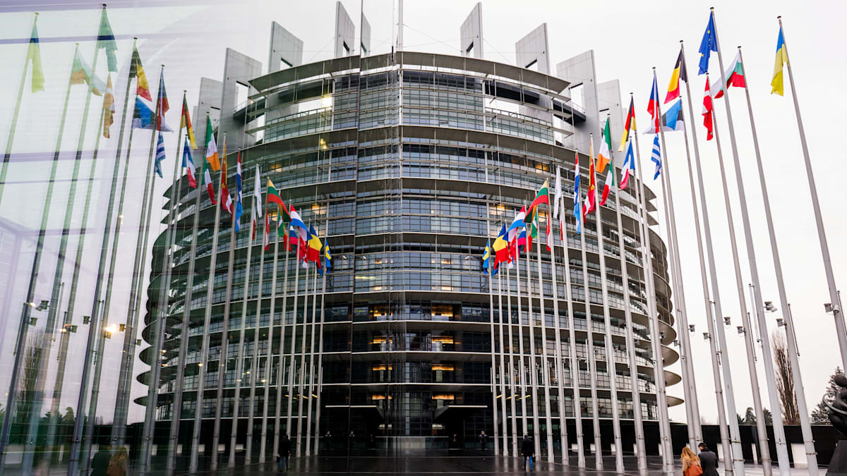 Nach WELT-Bericht: EU-Parlament prüft NGO-Finanzierung
